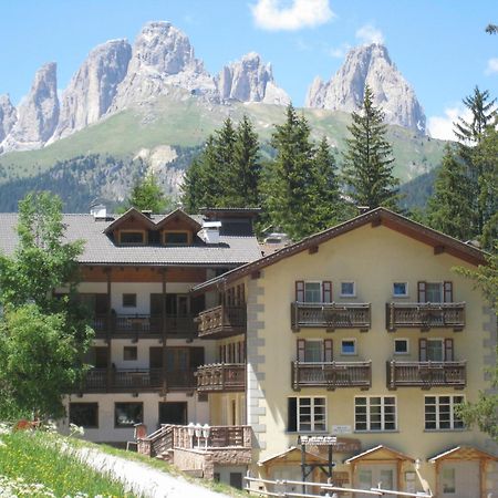 Hotel Majon Miramonti Canazei Esterno foto